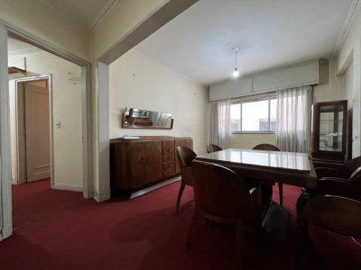 Venta de apartamento en Centro de Montevideo - 2 dormitorios más dependencia con baño