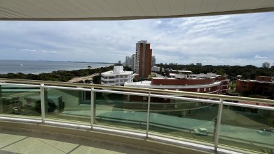 MANSA, Espectacular apartamento en Playa Mansa - Todos los servicios 