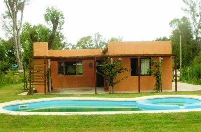 Casa de 2 dormitorios con piscina en El Tesoro - La Barra