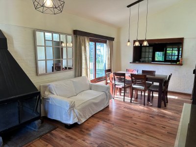 Chalet en zona Devoto y Cantegril 