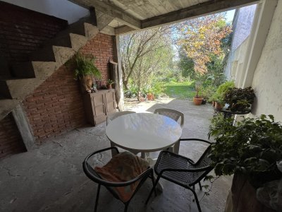 Casa en venta y Alquiler temporada en Área Comercial de Aparicio Saravia, Maldonado