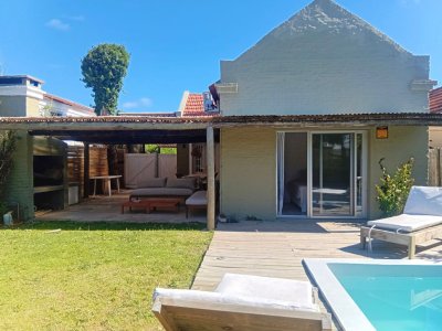  Casa en Punta del Este: Comodidad y Estilo