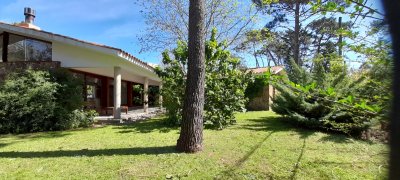 Mansa de Punta del Este, zona de colegios con renta, 4 dormitorios