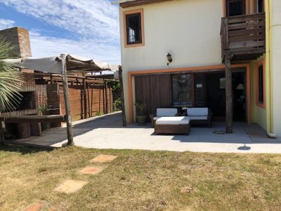 Venta y alquiler de Casa en Manantiales, Balneario Buenos Aires