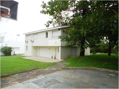 Casa en Punta del Este, San Rafael en alquiler