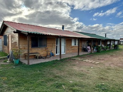 Venta de 3 Cabañas en La Coronilla, Rocha -  Capacho