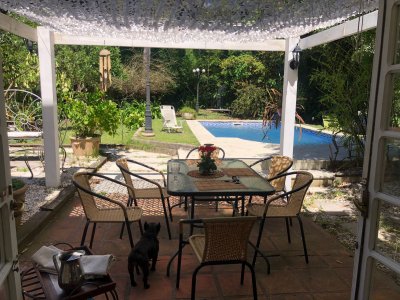Casa en Venta y alquiler temporal en  Pinares, Punta del Este - Piscina Barbacoa