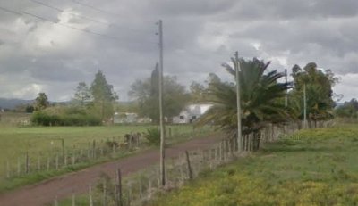 chacra con casa antigua a reciclar próxima a Villa del Rosario 