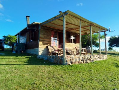 MALDONADO Chacra con 1 há y media  con vivienda muy lindo entorno