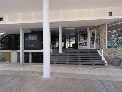 Local en Península, Centro Punta del Este galeria Pan de Azucar 