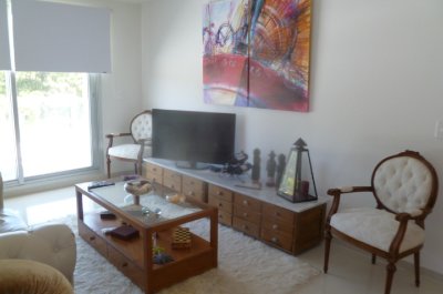 Apartamento en Roosevelt, 3 dormitorios *