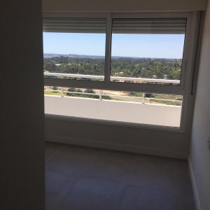 OPORTUNIDAD DOS DORMITORIOS, FULL AMENITIES, PISO ALTO !