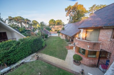 Magnífica casa en Lugano, Punta del Este