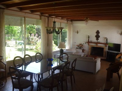 Venta de Excelente casa a dos cuadras del Mar, 3 dormitorios, Punta del Este 