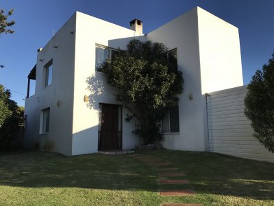 Excelente casa a la venta - Jose Ignacio