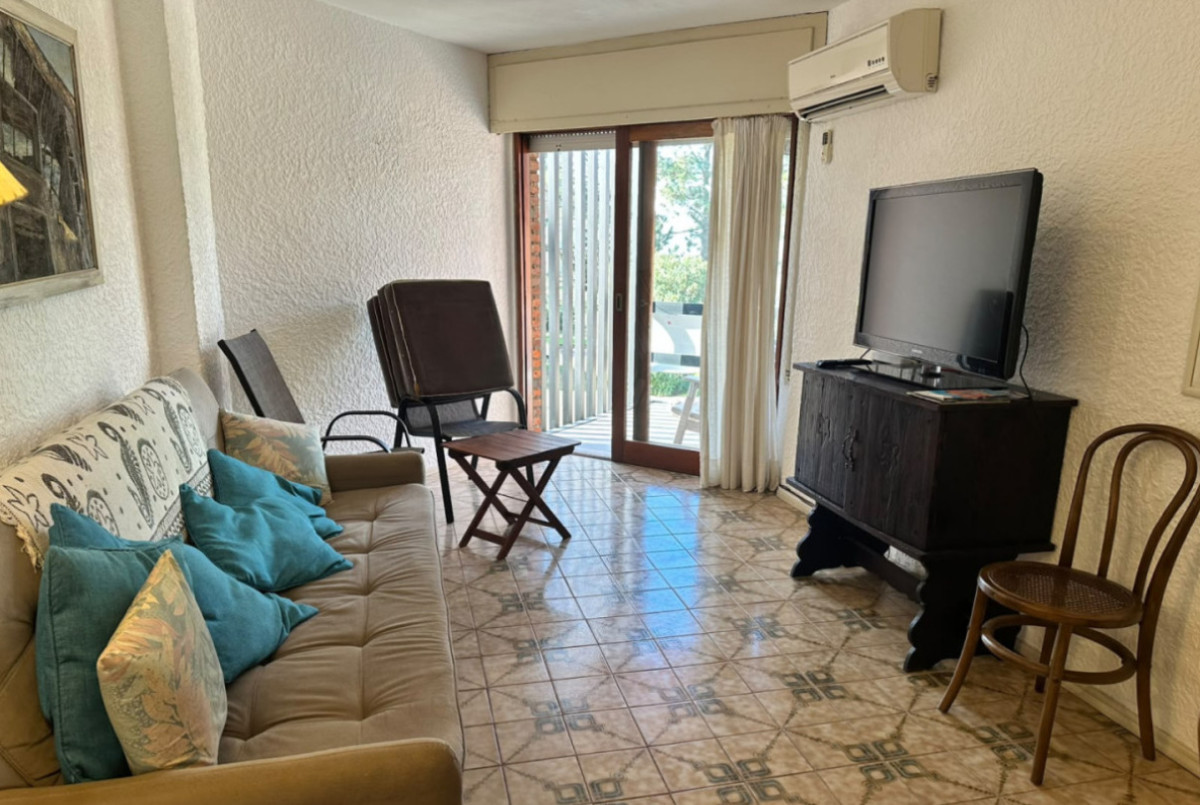 Apartamento de 2 Dormitorios en Aidy Grill, Punta del Este