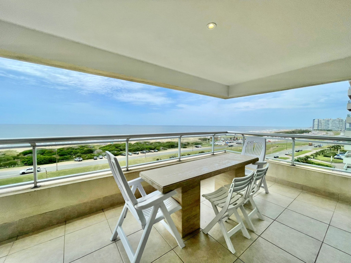 Apartamento en Torre Lobos Punta del Este Tres Dormitorios en Suite