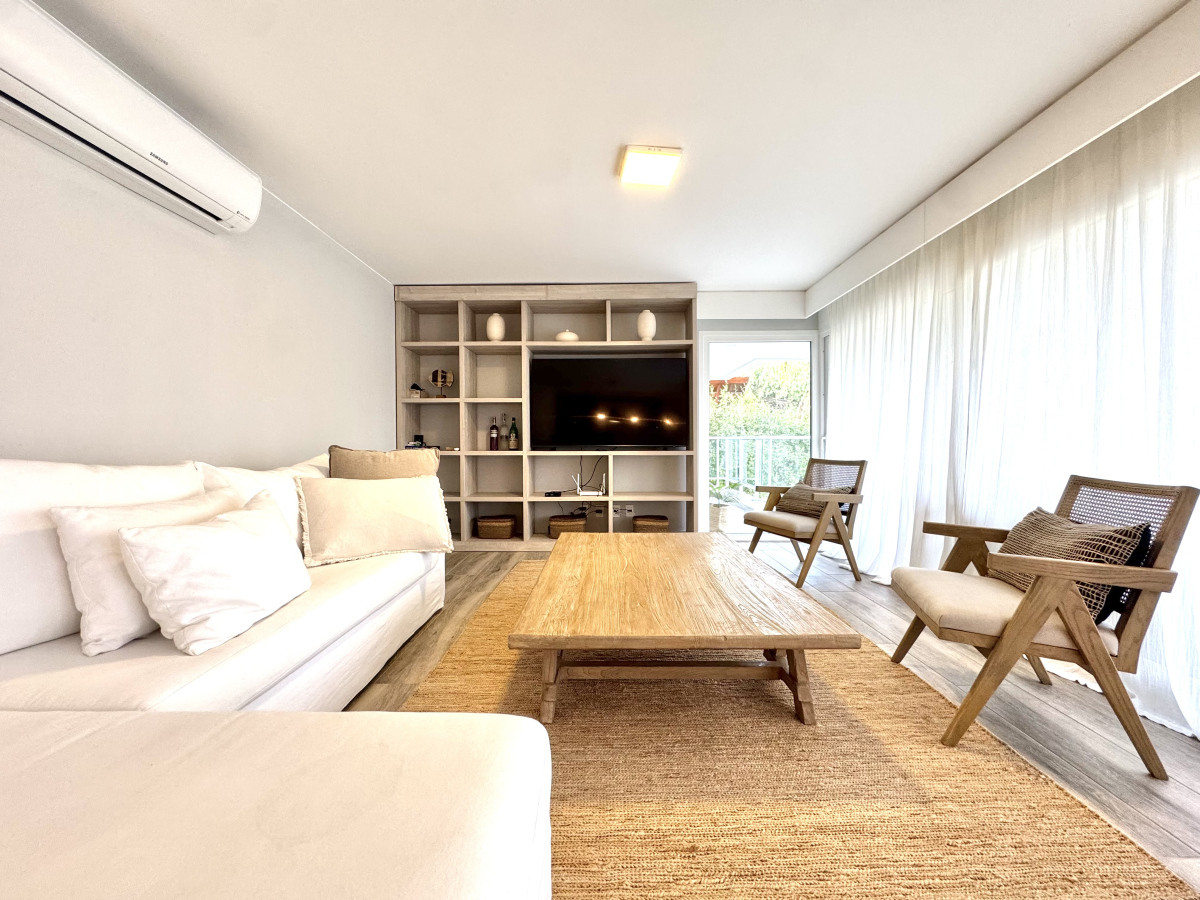 Espectacular Apartamento Dúplex de Tres dormitorios en Barrio Golf
