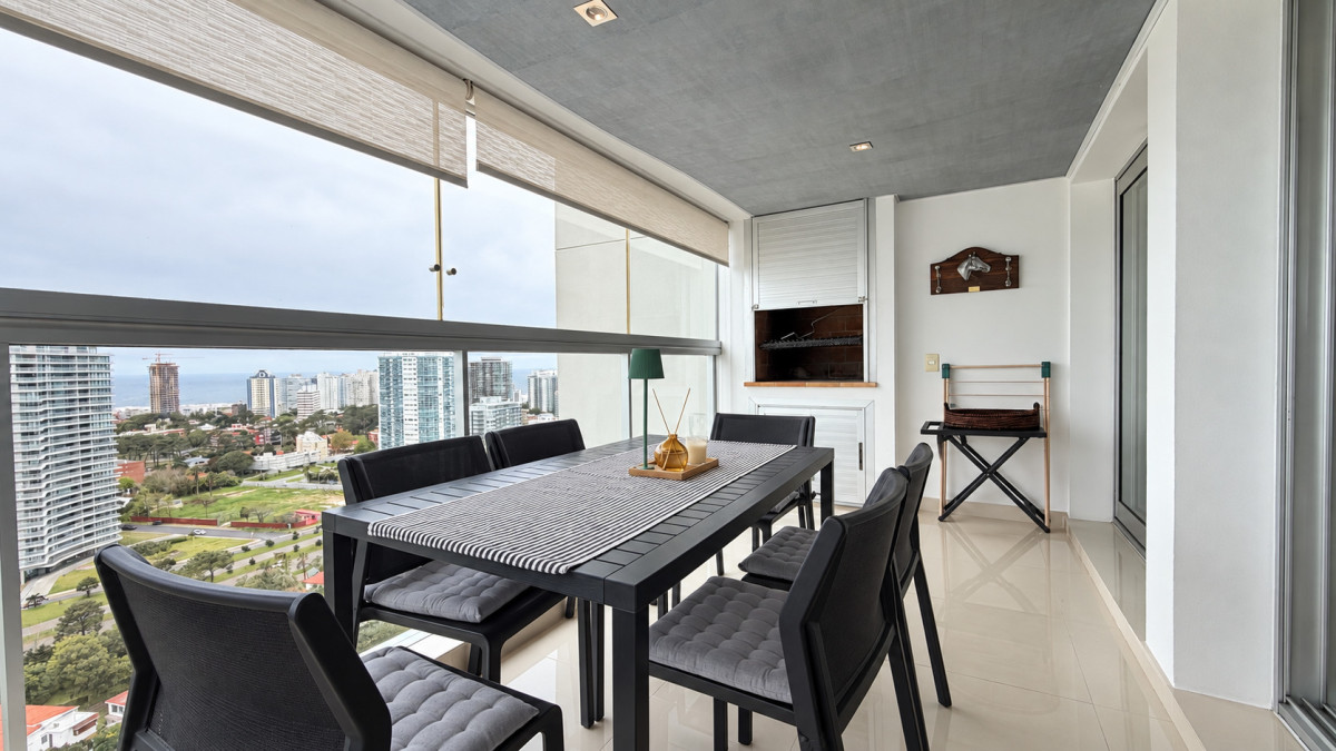 Apartamento en Alquiler Temporal de 2 dormitorios en Miami Boulevard.