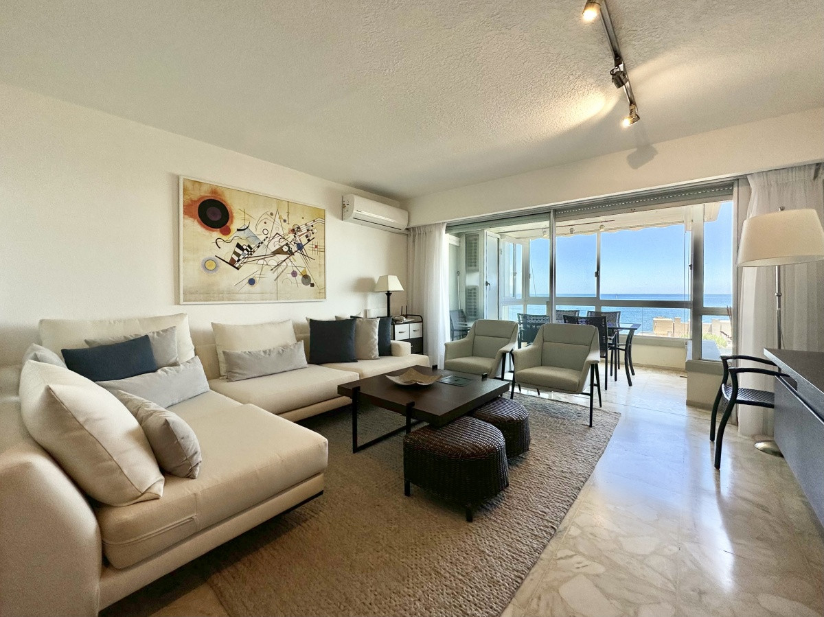 Apartamento de tres dormitorios con vista al mar, Punta del Este