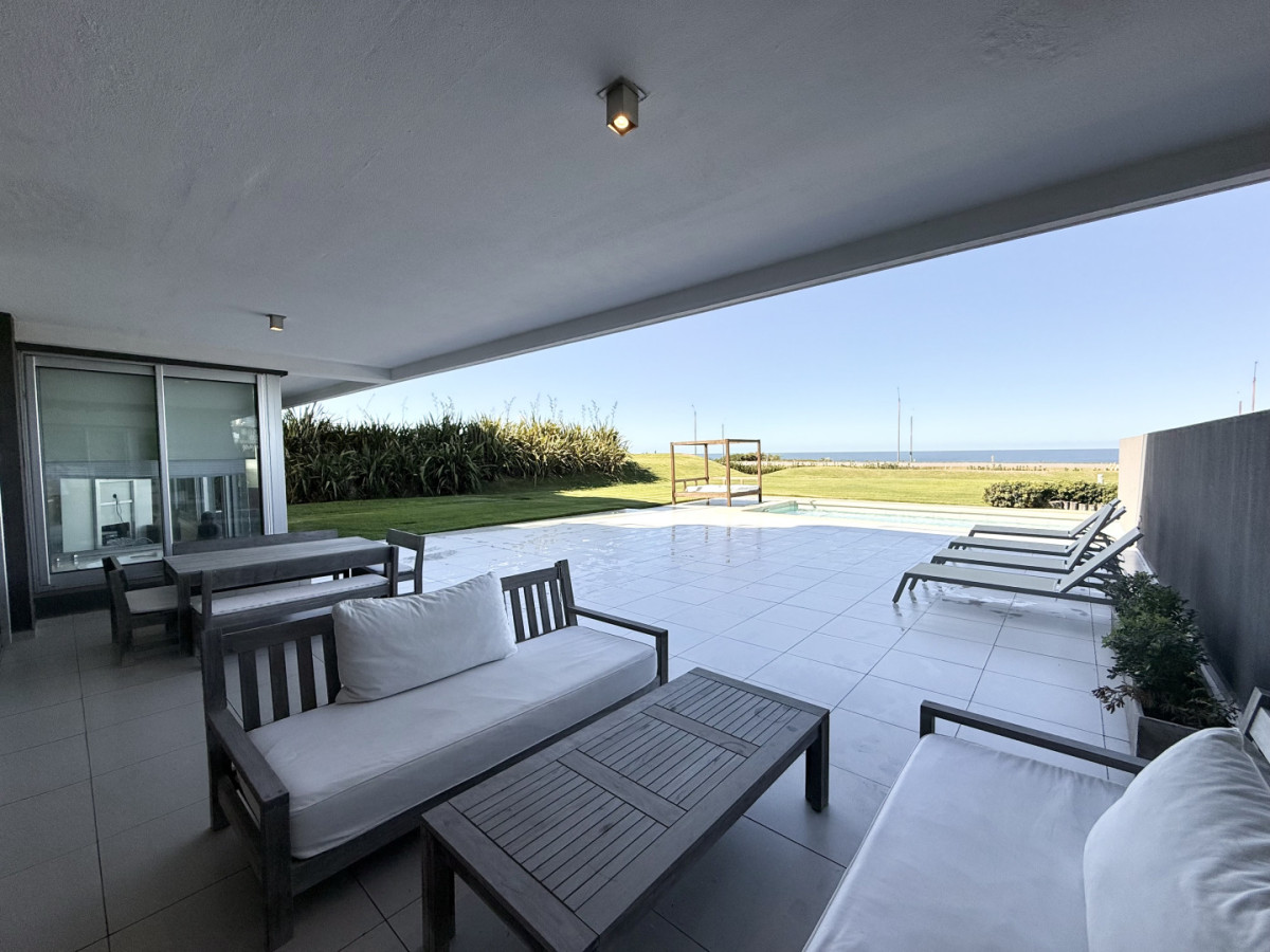 Tiburon Terrazas Océano Punta del Este con Pileta propia Exclusivo Departamento