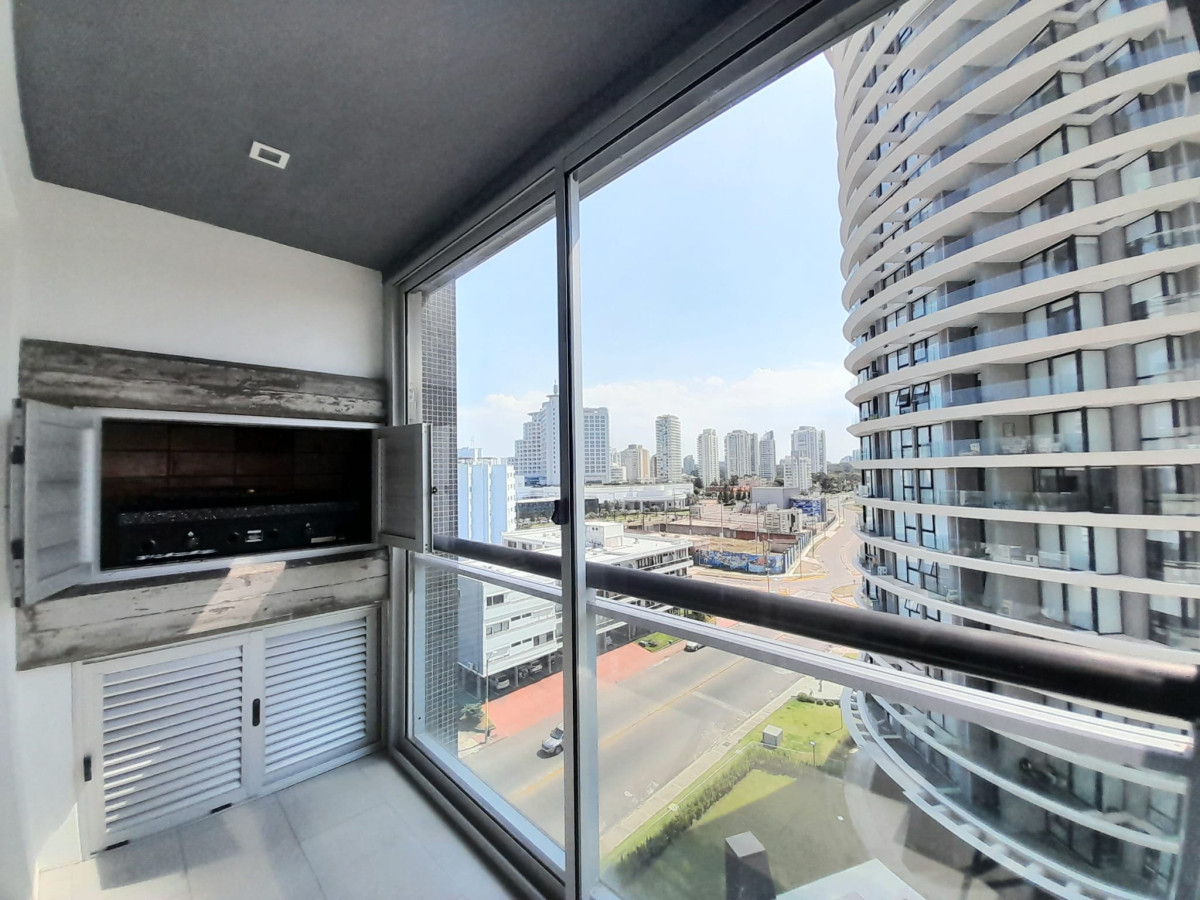 Apartamento de dos dormitorios y parrillero propio en Alquiler Anual