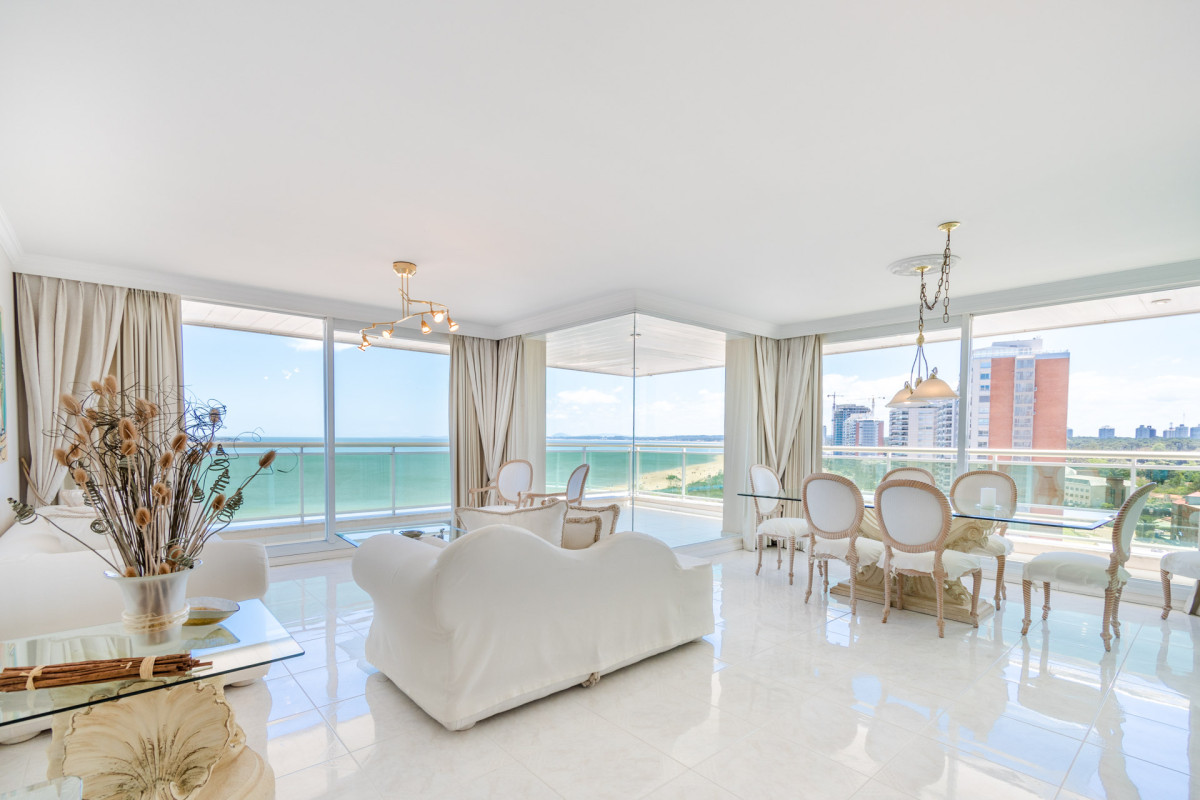 Coral Tower Esquinero frente al Mar Punta del Este Apartamento