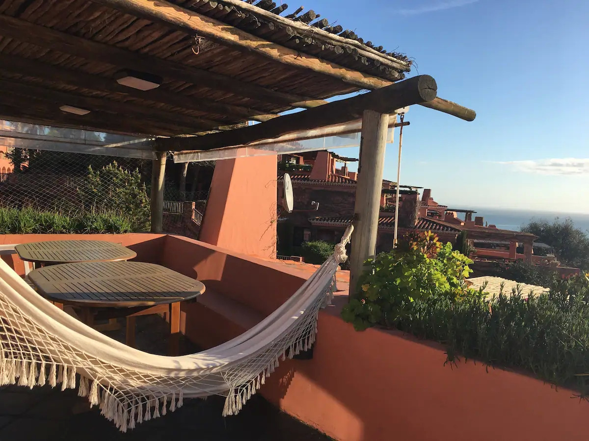 Apartamento de cuatro dormitorios y medio mas dependencia en Marina del Este