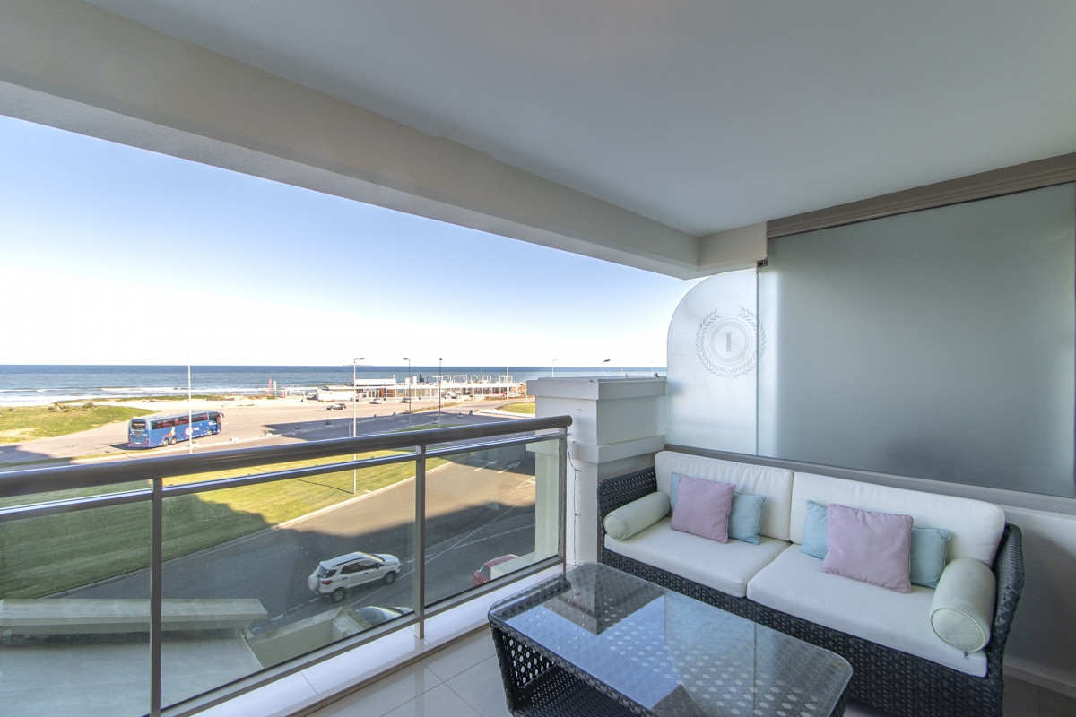 Imperiale Punta del Este Venta Apartamento Primera Linea Brava