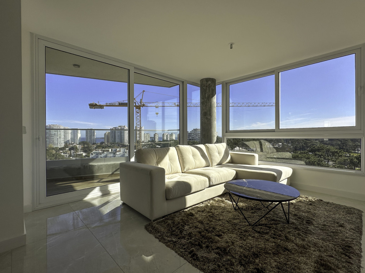Apartamento de 3 Dormitorios en Aidy Grill Punta del Este
