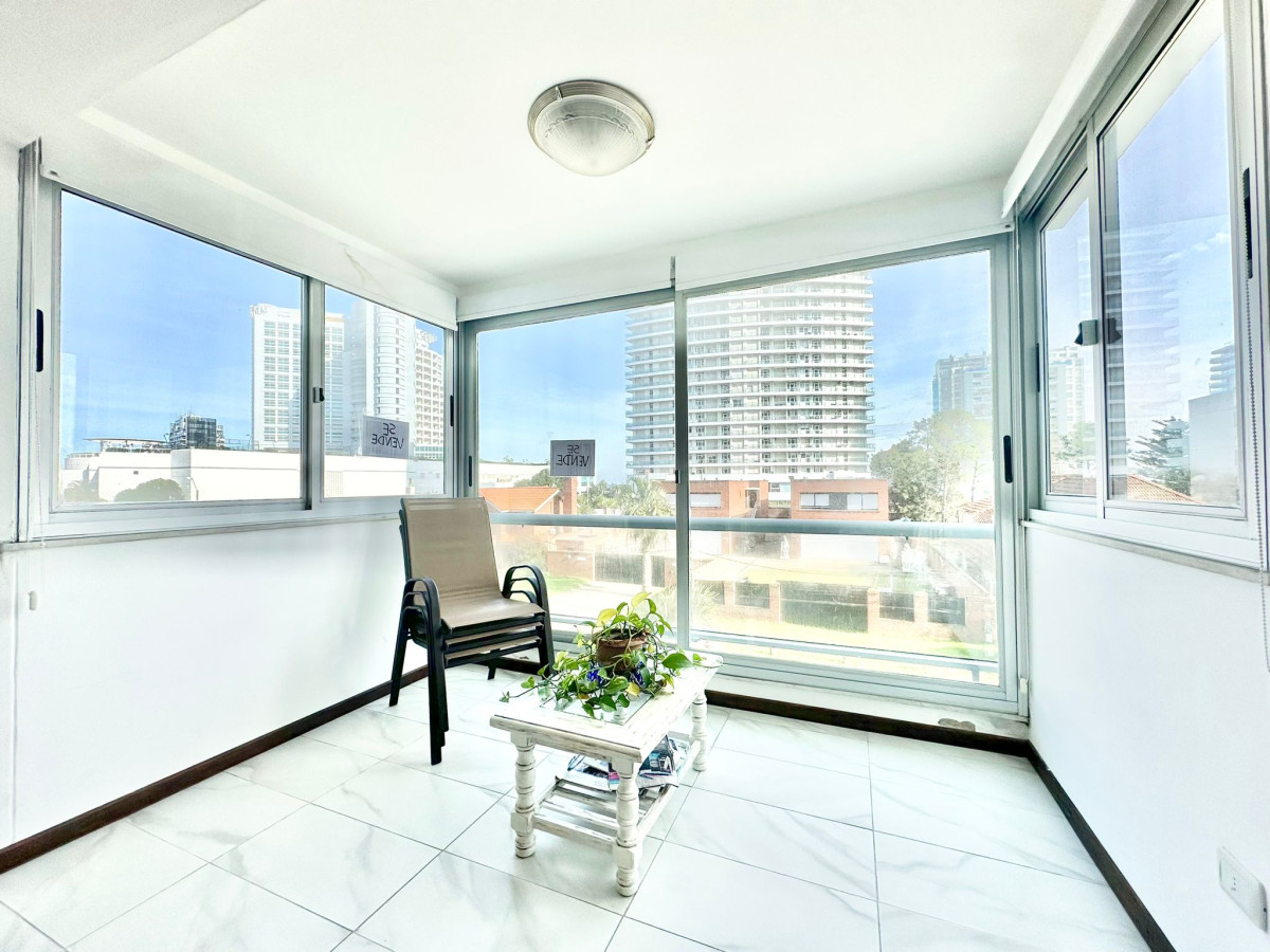 Apartamento de Dos dormitorios en Venta Playa Mansa