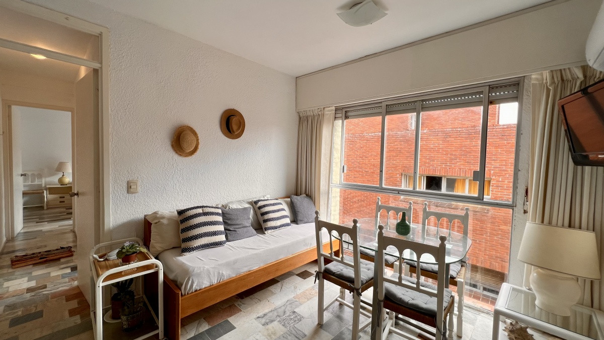 Venta departamento dos dormitrios en Península