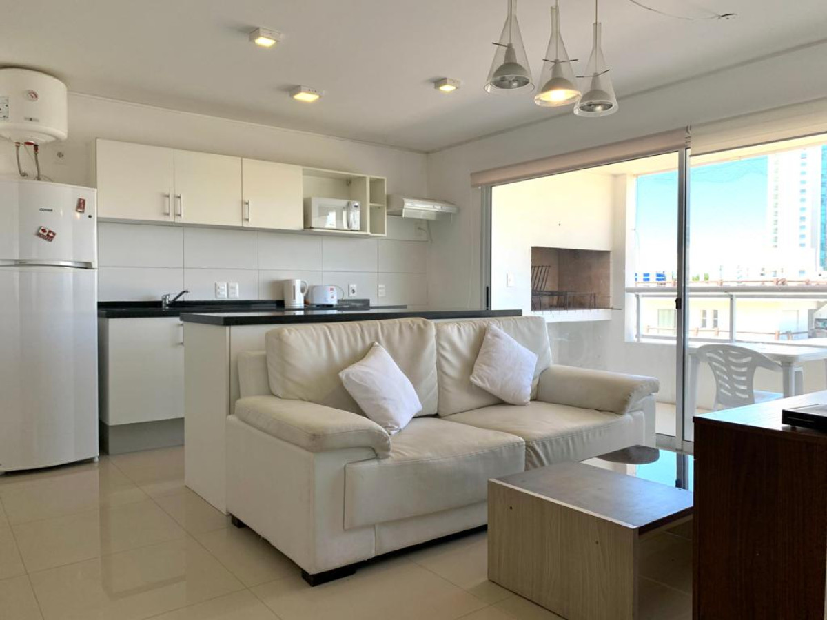 Apartamento de Dos Dormitorios, Punta del Este
