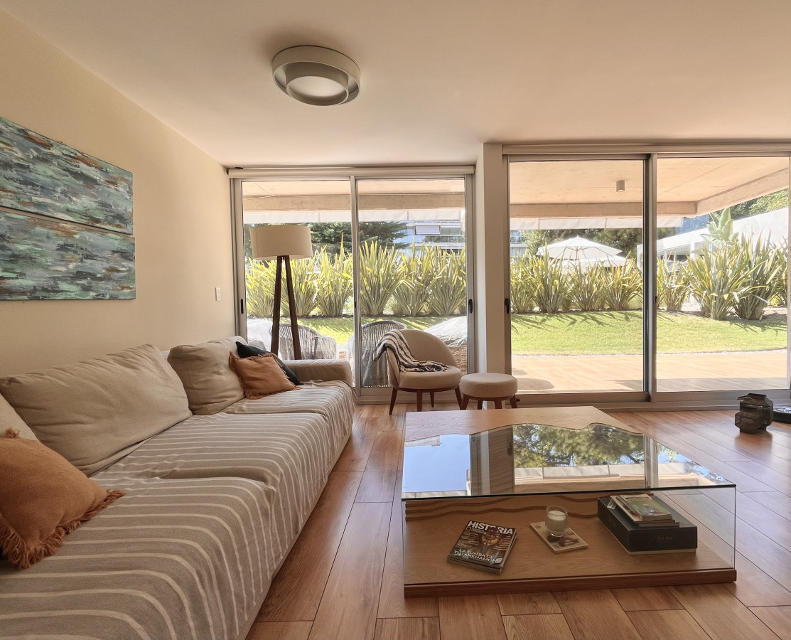 Apartamento con Parrillero de 3 dormitorios en venta Mansainn