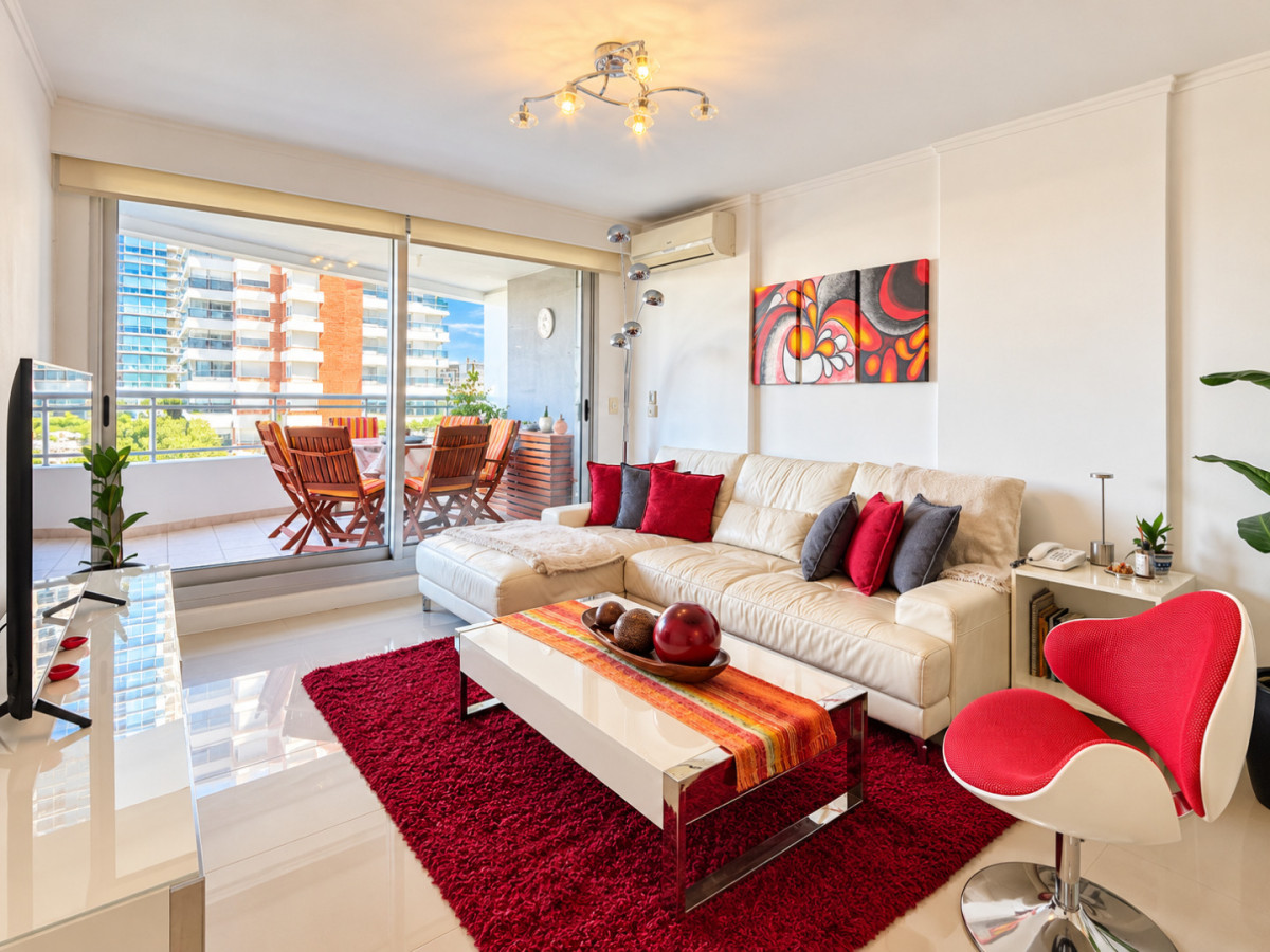 Apartamento en Venta Punta del Este Tres Dormitorios
