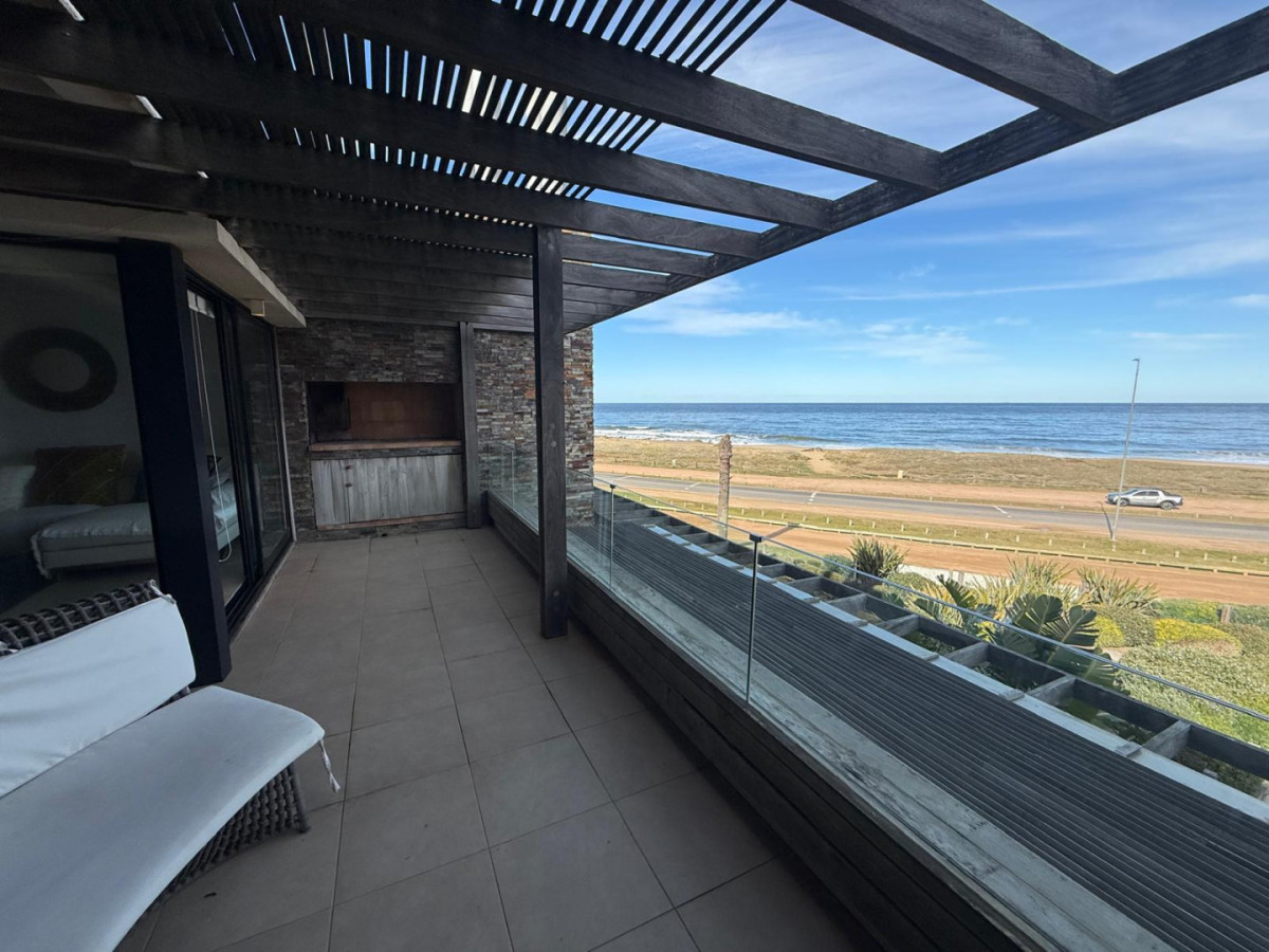 Departamento 2 dormitorios en Venta Manantiales con vista al mar