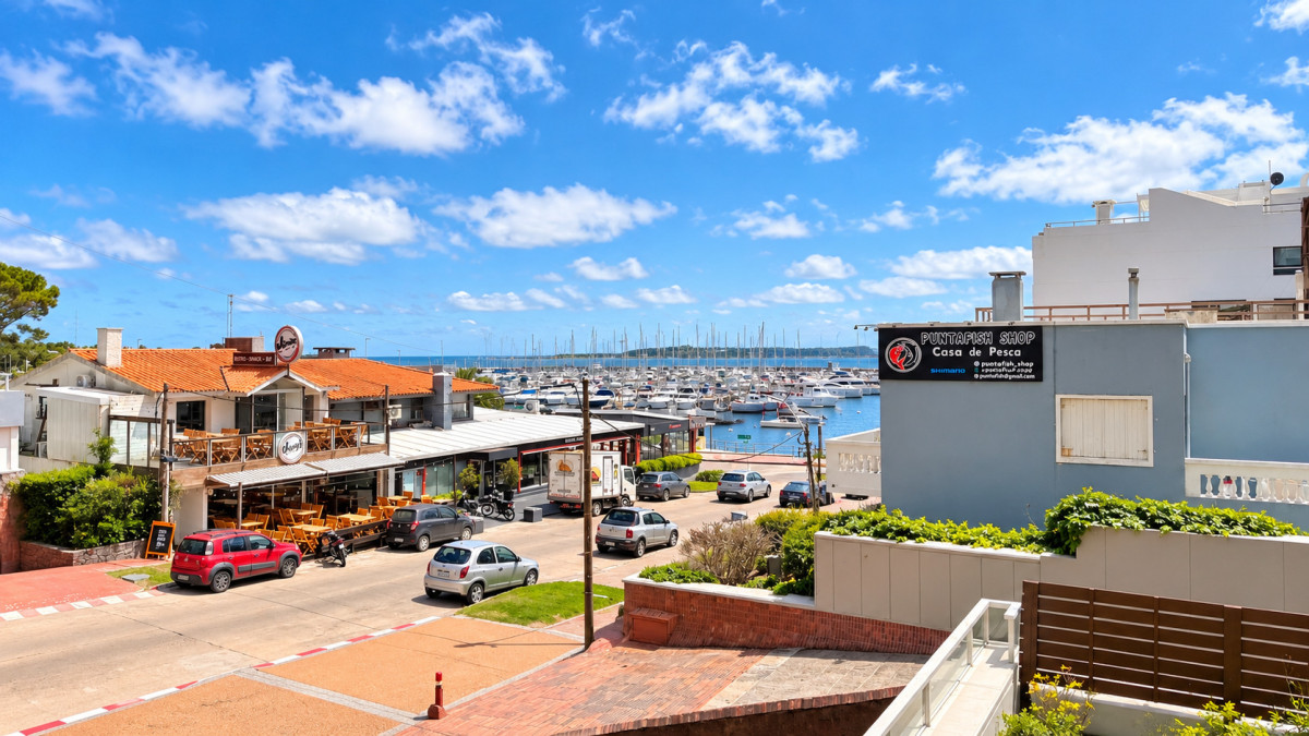 Apartamento de 3 Dormitorios frente al Puerto de Punta del Este