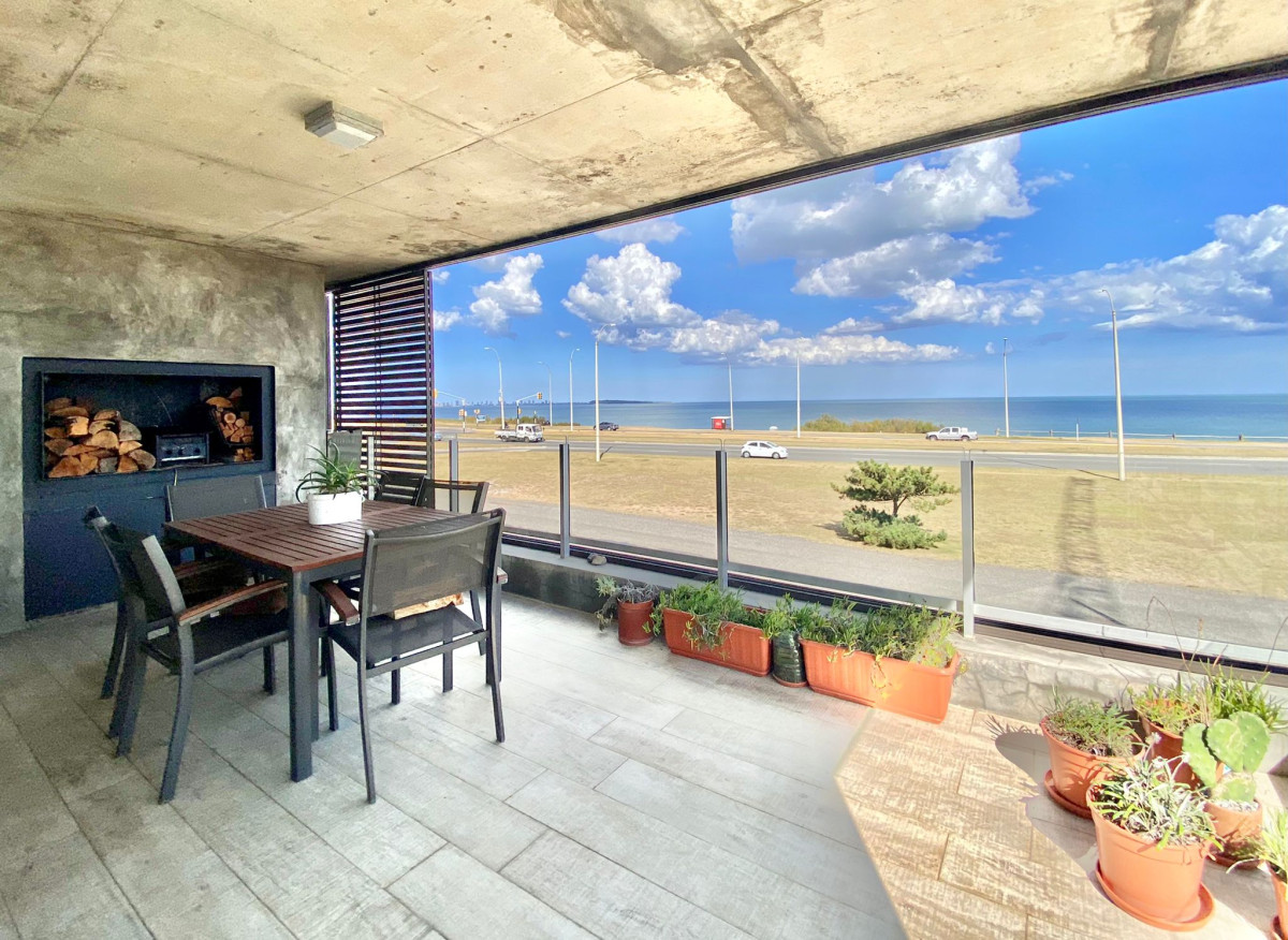 Apartamento de tres suites, Playa Mansa