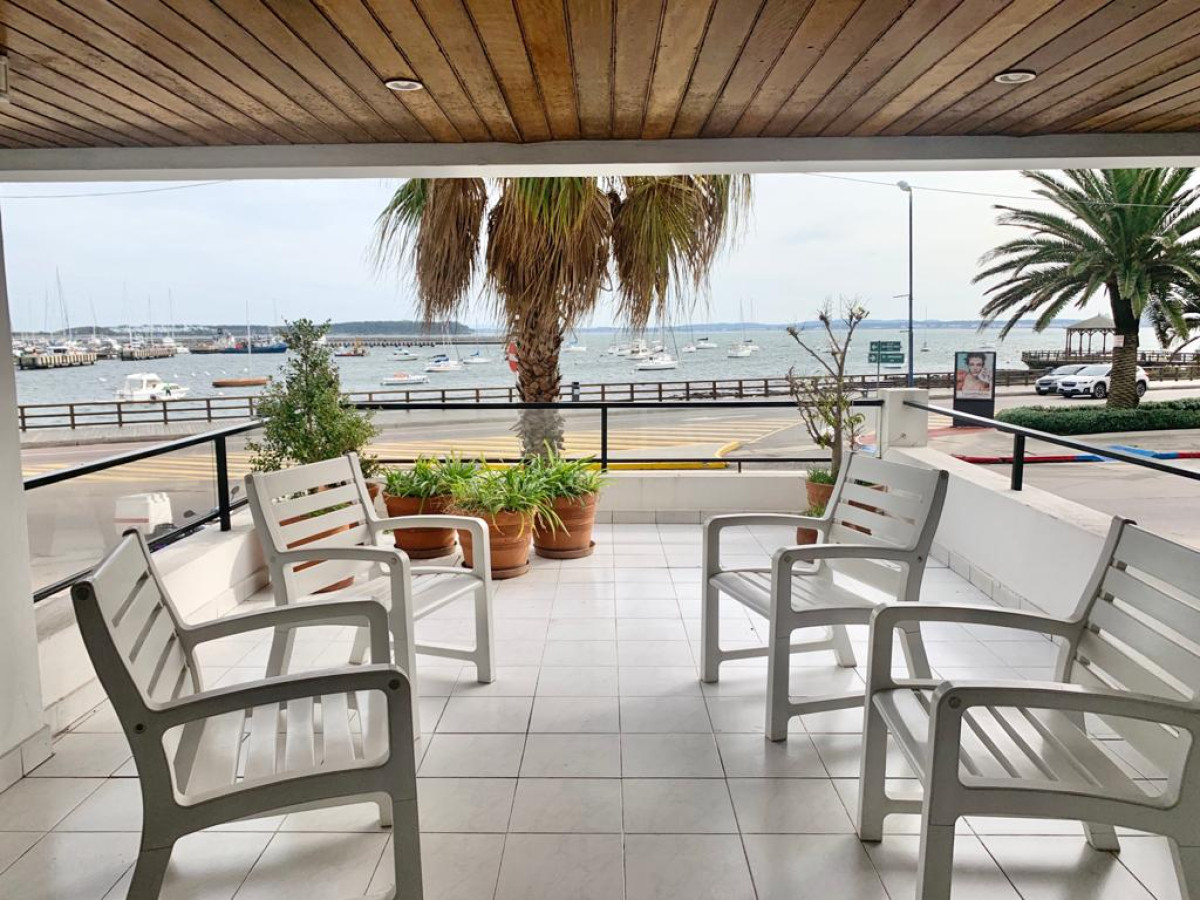Espectacular Apartamento Frente al Puerto con vista al Mar, Punta del Este