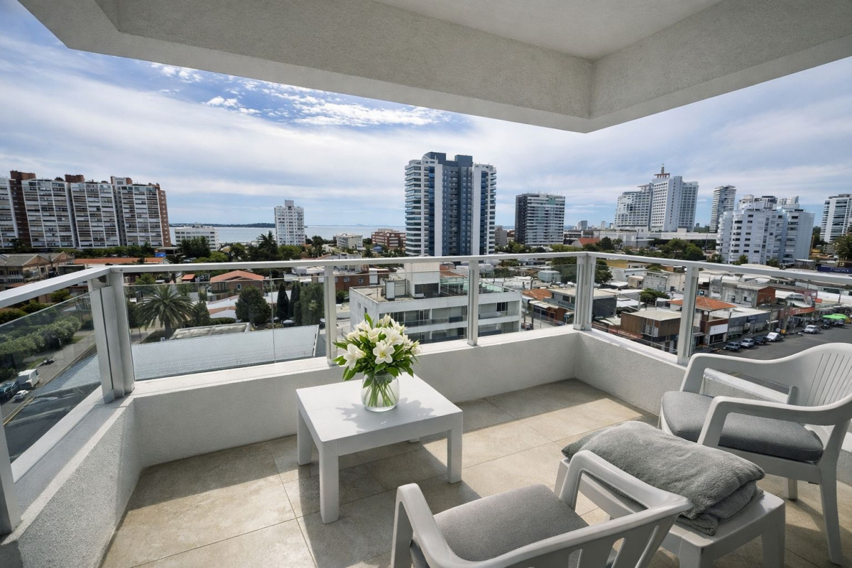 Departamento Con Vista al Mar en Venta Playa Brava Punta del Este