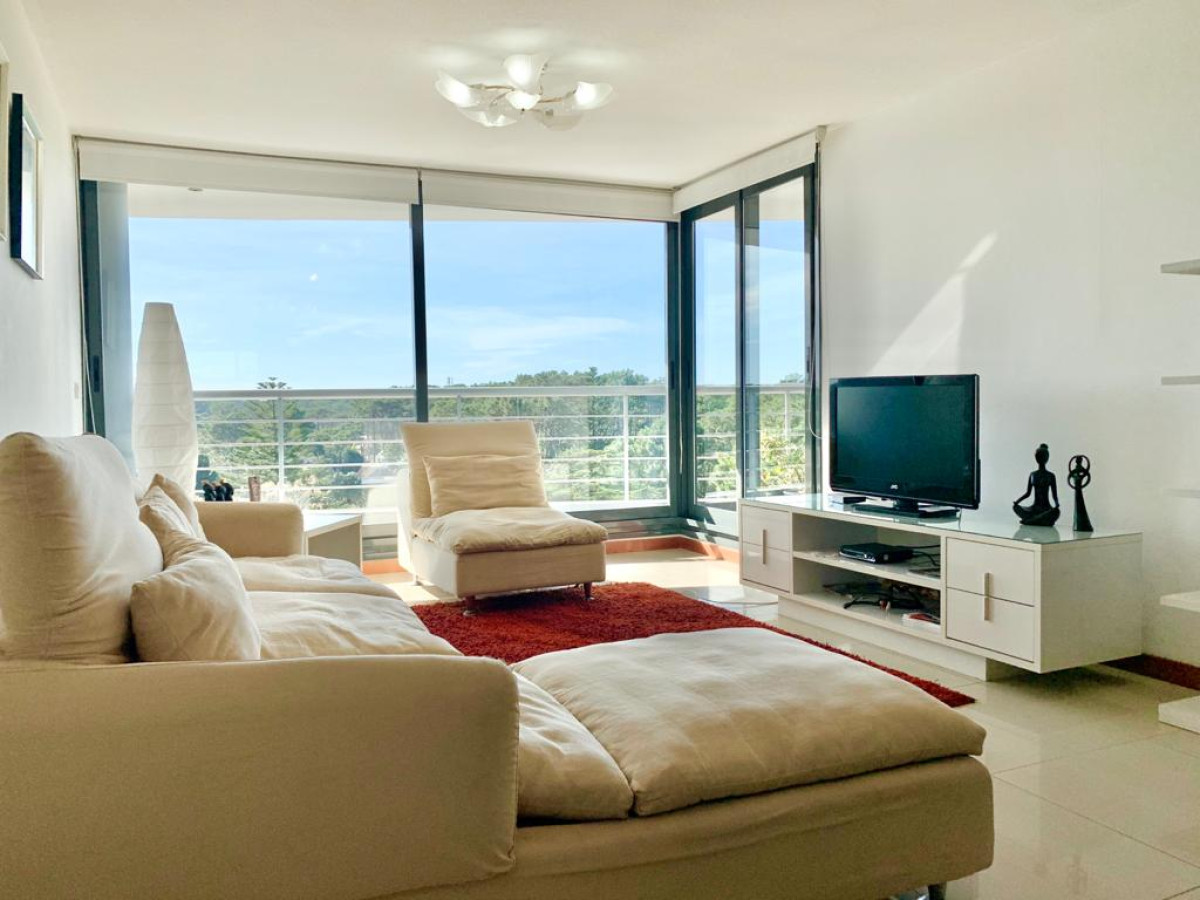Apartamento de Tres Dormitorios