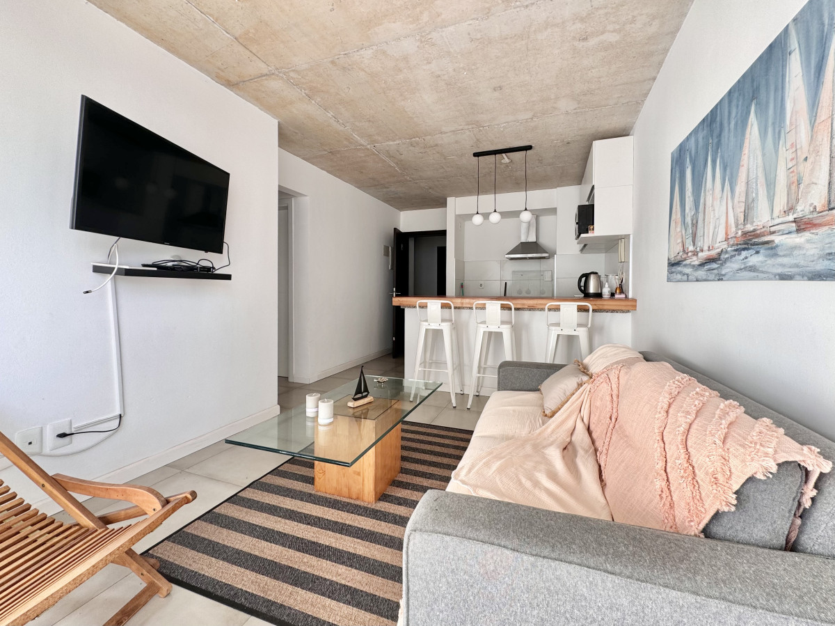 Apartamento de dos dormitorios en zona Atlantico Shopping
