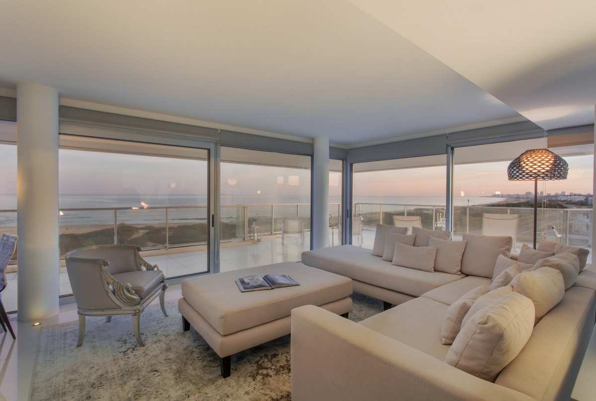Espectacular Penthouse Dúplex Mythos Ubicado en la Parada 31 Playa Brava.