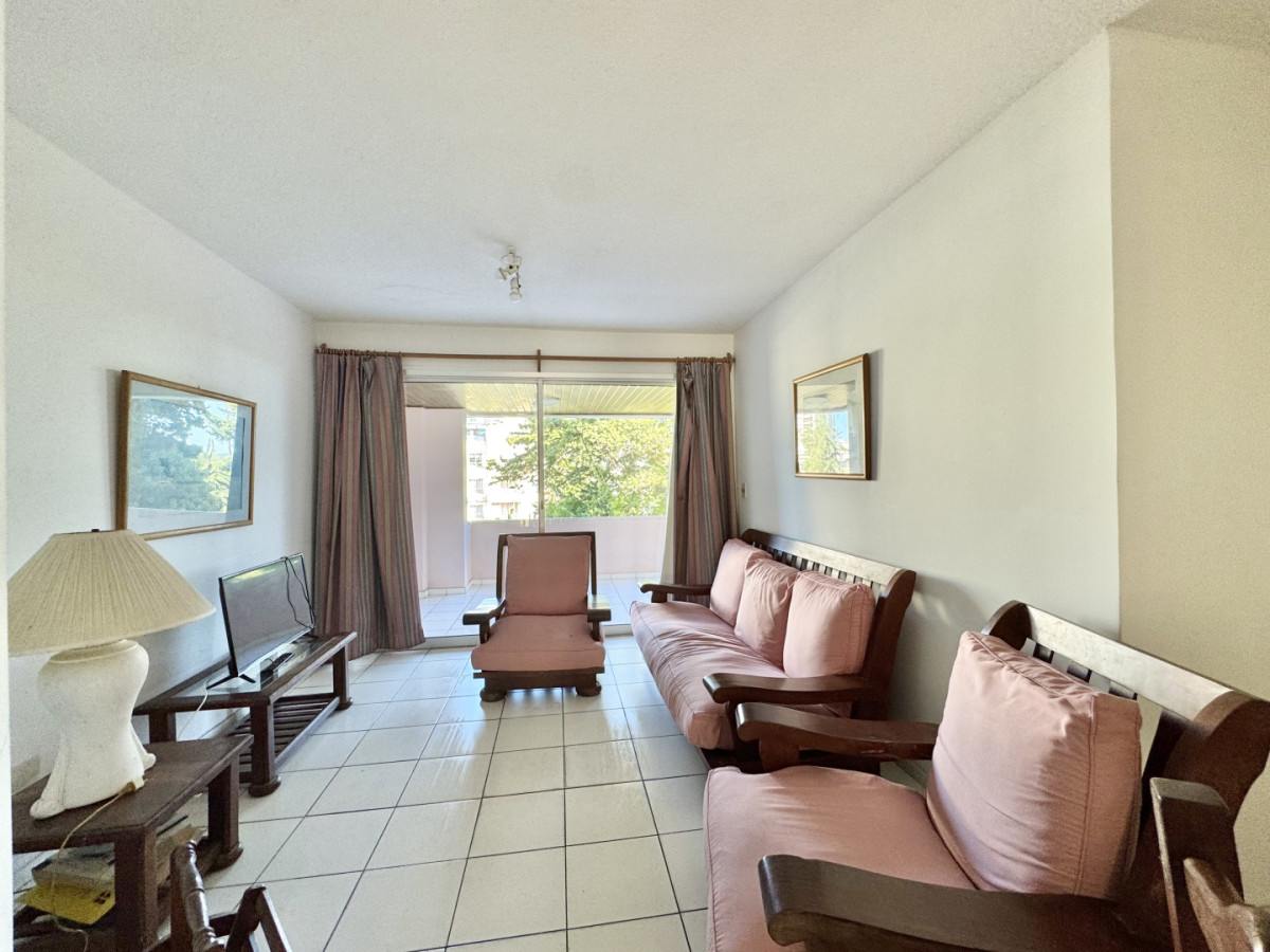 Apartamento de Tres Dormitorios