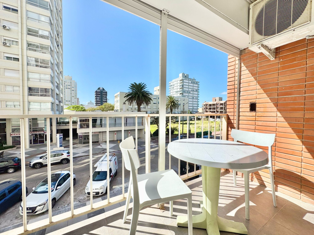 Apartamento de 1 Dormitorio en Venta Edificio Kennedy