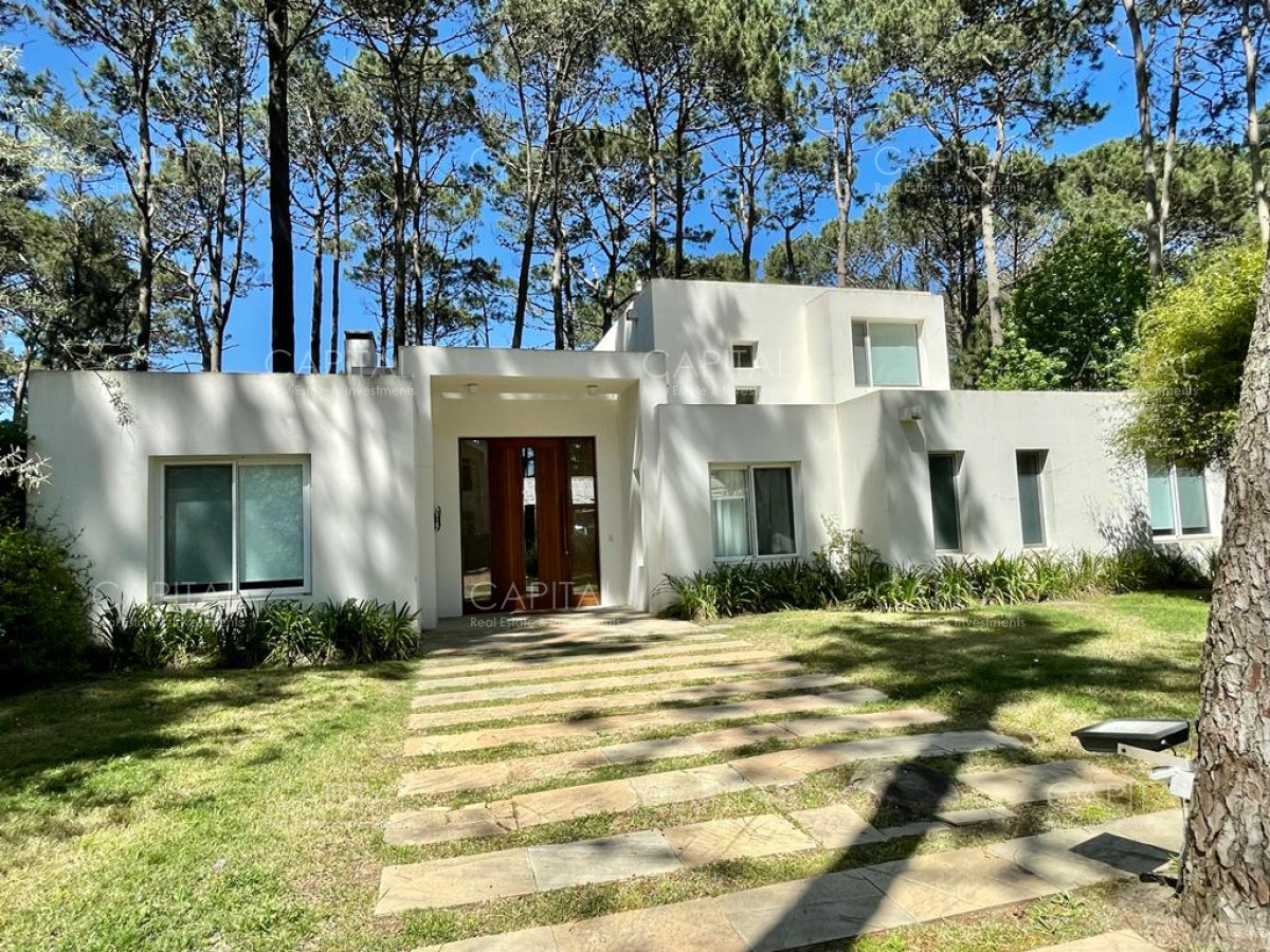 excelente casa de cuatro dormitorios en laguna blanca - ccp28963c