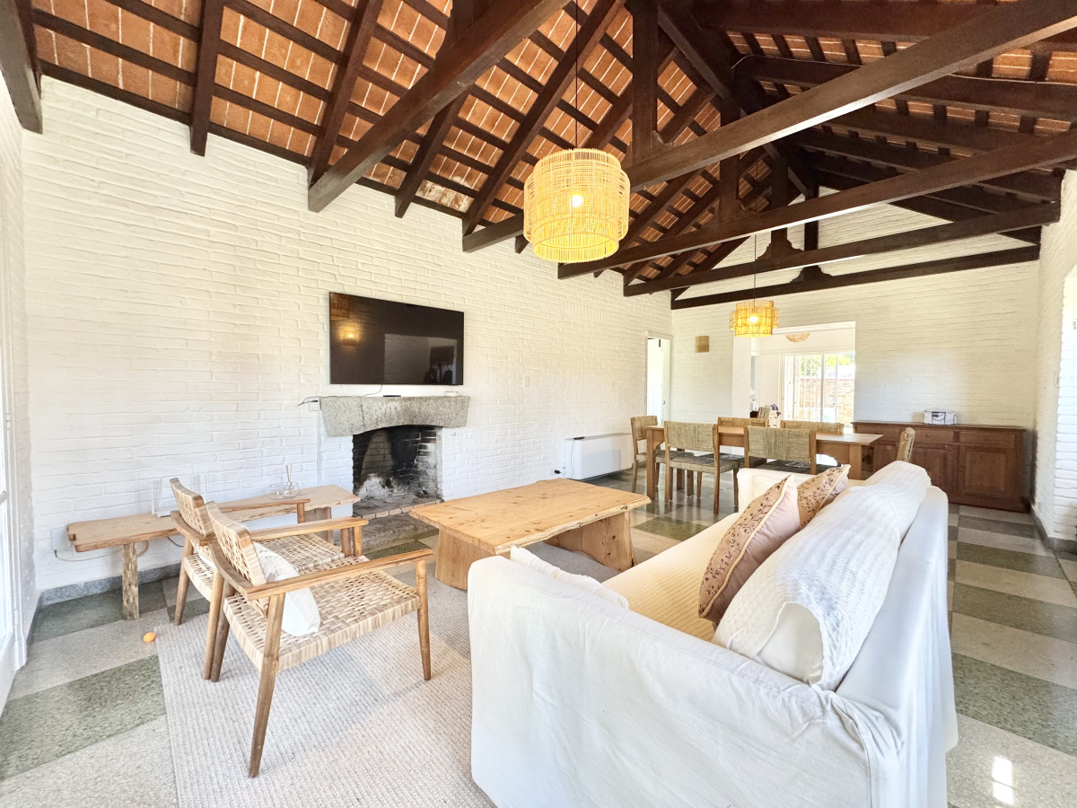 Casa de Tres Dormitorios en Playa Mansa