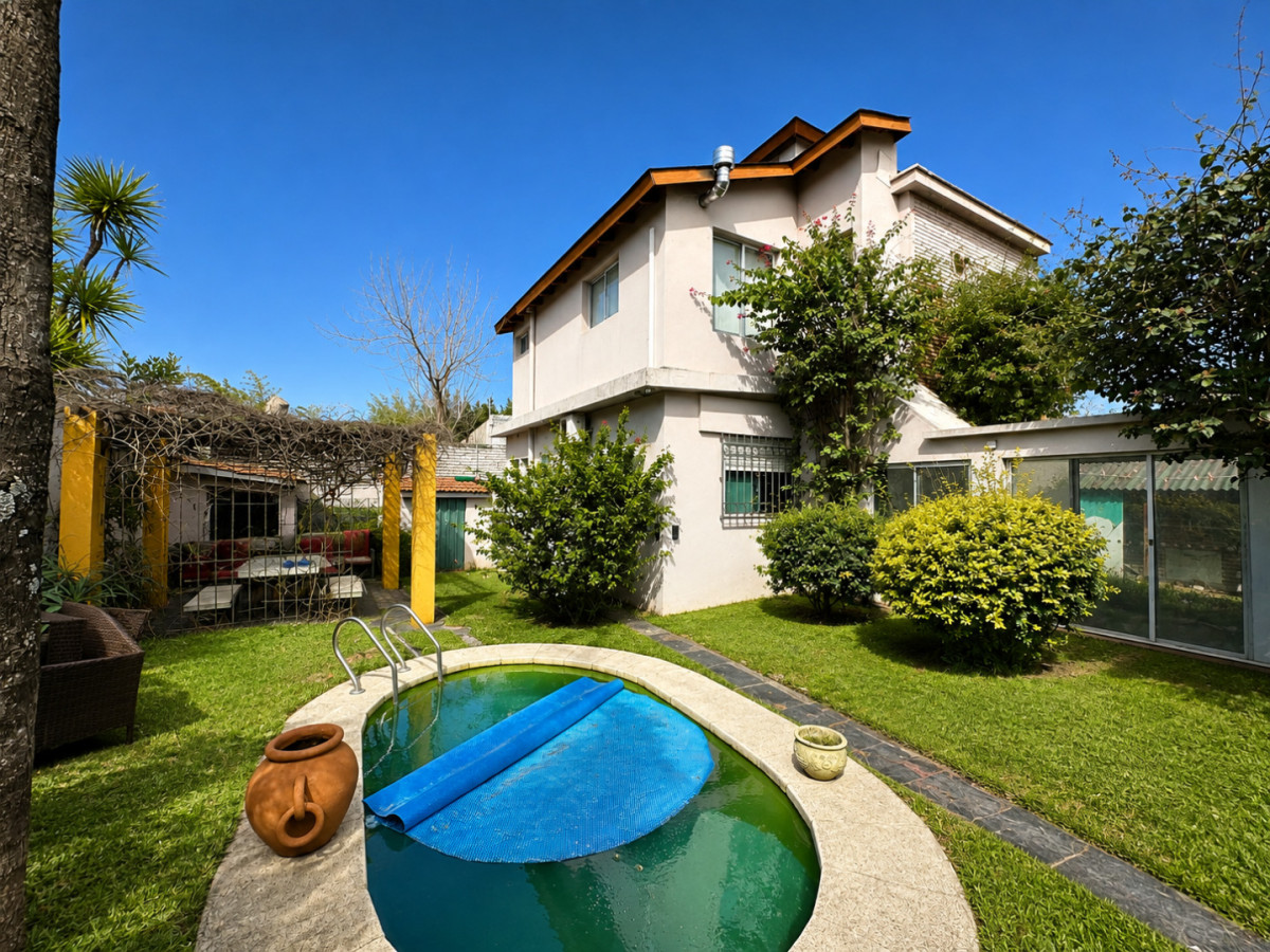 Casa en Venta Barra de Carrasco TRES Dorm Piscina DOS Casas PH