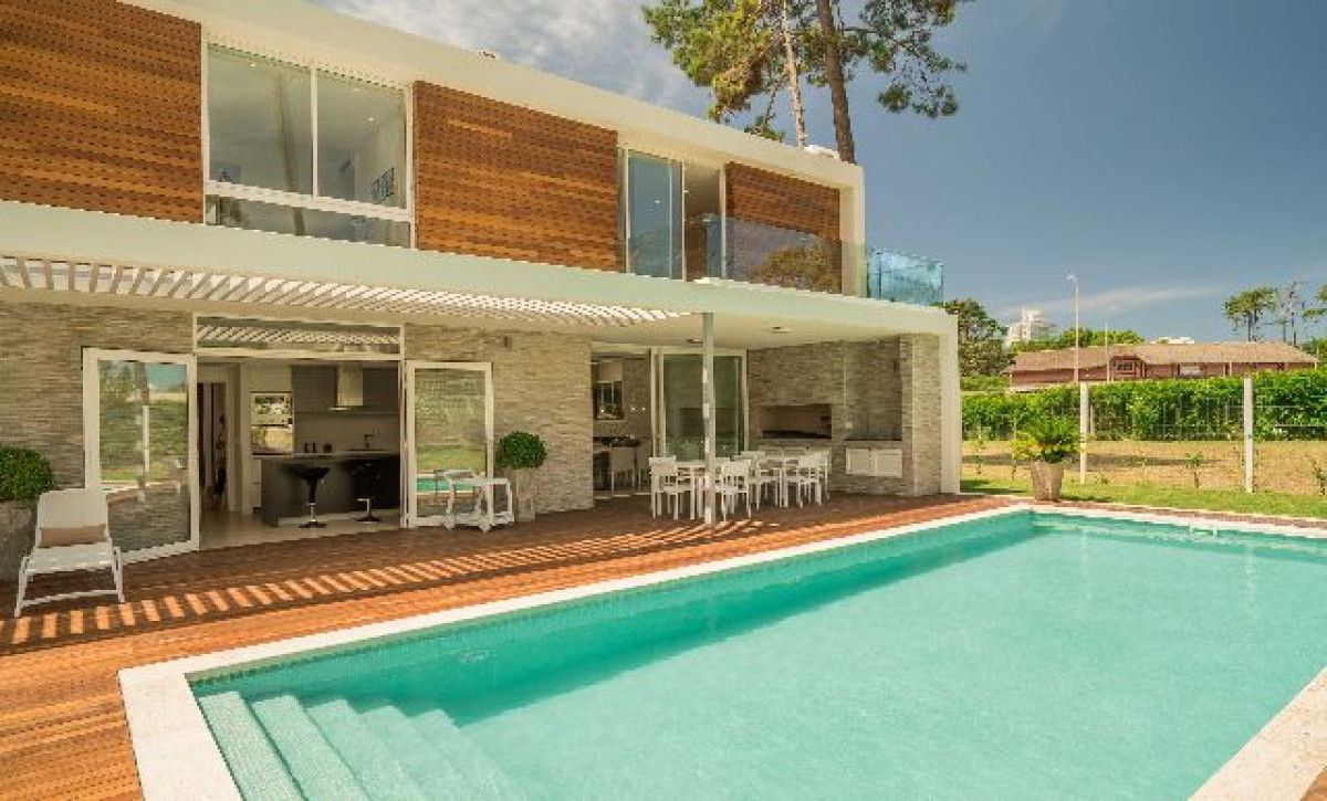 Casa Barrio Privado Boulevard Park