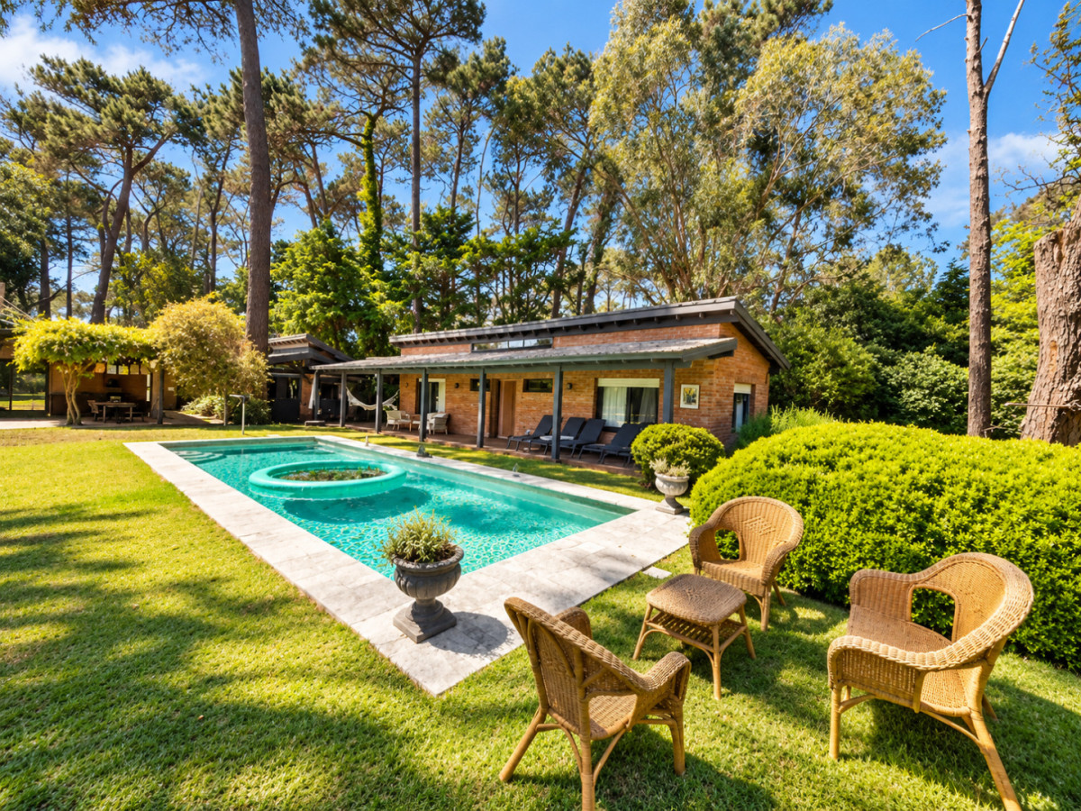 Casa en Playa Brava con Gran Jardin